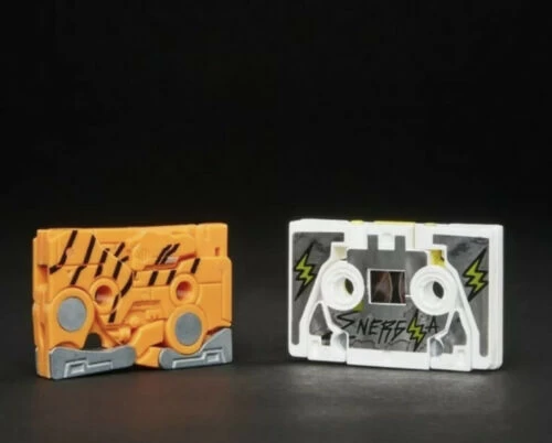 Hasbro Transformers Generations J Balvin Balvintron Energia Buzzsaw And Vibras Stripes 3-PackAction Figure 11 Hasbro Transformers Generations J Balvin Balvintron Energia Buzzsaw And Vibras Stripes 3-PackAction Figure - Image 9