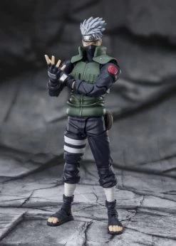 Bandai S.H. Figuarts Naruto: Shippuden Kakashi Hatake - Famed Sharingan Hero - Action Figure