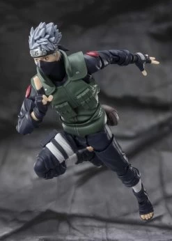 Bandai S.H. Figuarts Naruto: Shippuden Kakashi Hatake - Famed Sharingan Hero - Action Figure -Toy Shop 4573102634511h