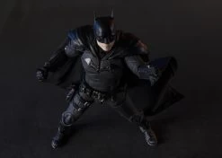 Bandai S.H. Figuarts The Batman -Toy Shop 4573102637659e