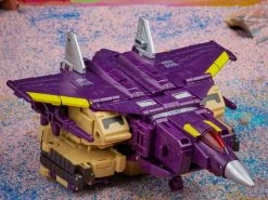 Hasbro Transformers Generations Legacy Evolution Leader Class Blitzwing Action Figure -Toy Shop 5010993934294g 972a065f de7f 4e77 9a47 81365bab1b13