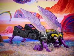 Hasbro Transformers Generations Legacy Deluxe Class Kickback Action Figure -Toy Shop 5010993974849f 27c9c28d 6296 4fcb b684 3bd1abd8b6a0