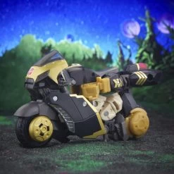 Hasbro Transformers Generations Legacy Evolution Deluxe Class Prowl Action Figure -Toy Shop 5010994202286e