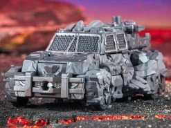 Hasbro Transformers Generations Legacy United Deluxe Infernac Universe Magneous Action Figure -Toy Shop 5010996195968h